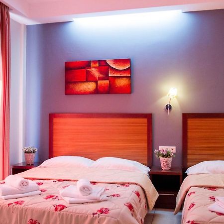 Hotel Rodon Paralía Екстериор снимка