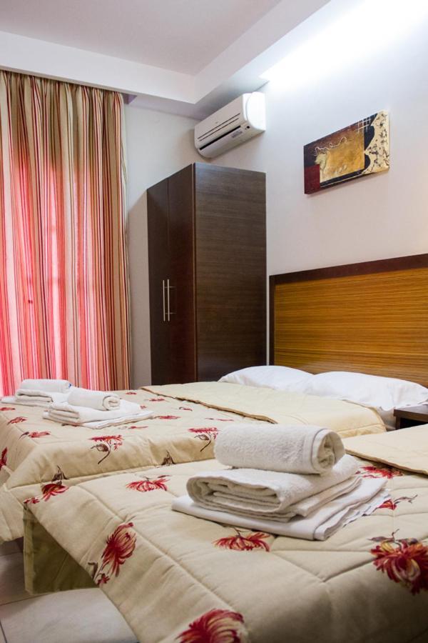 Hotel Rodon Paralía Екстериор снимка