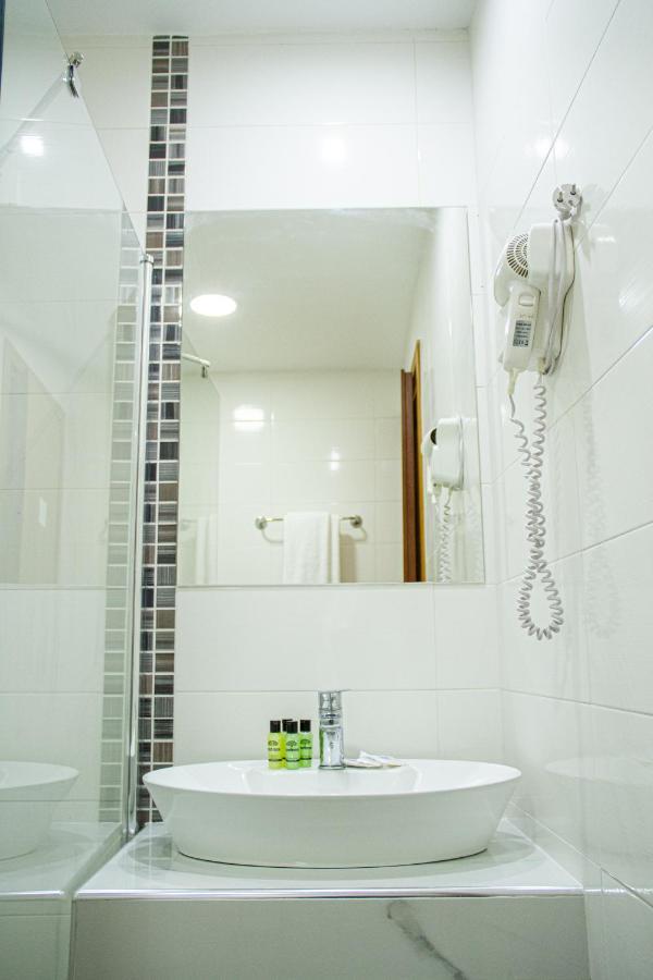 Hotel Rodon Paralía Екстериор снимка