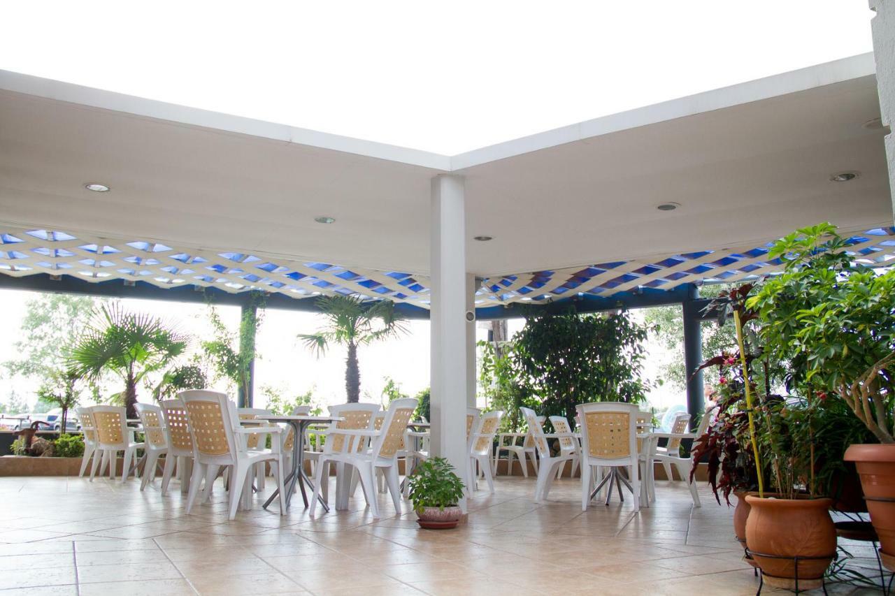 Hotel Rodon Paralía Екстериор снимка