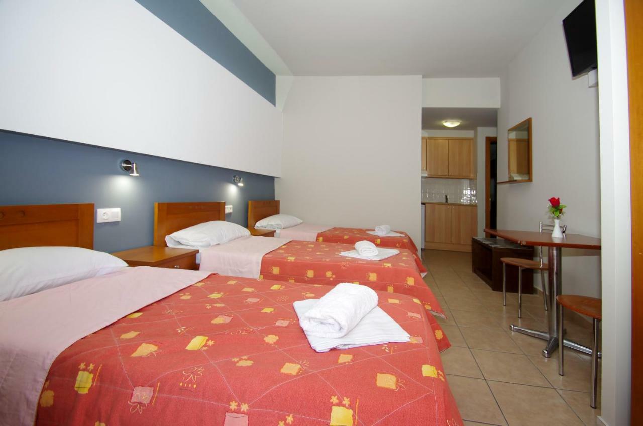 Hotel Rodon Paralía Екстериор снимка
